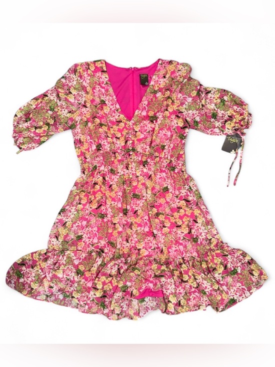 Taylor Dresses & Skirts - NWT Taylor Pink Floral V-Neck Ruffle Mini Dress 3/4 Sleeves